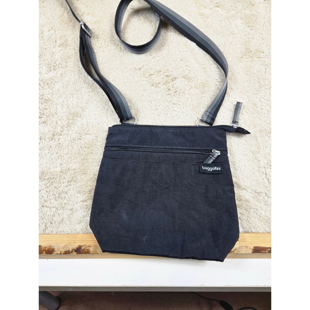 Baggallini Black Nylon Zip Around Crossbody Bag